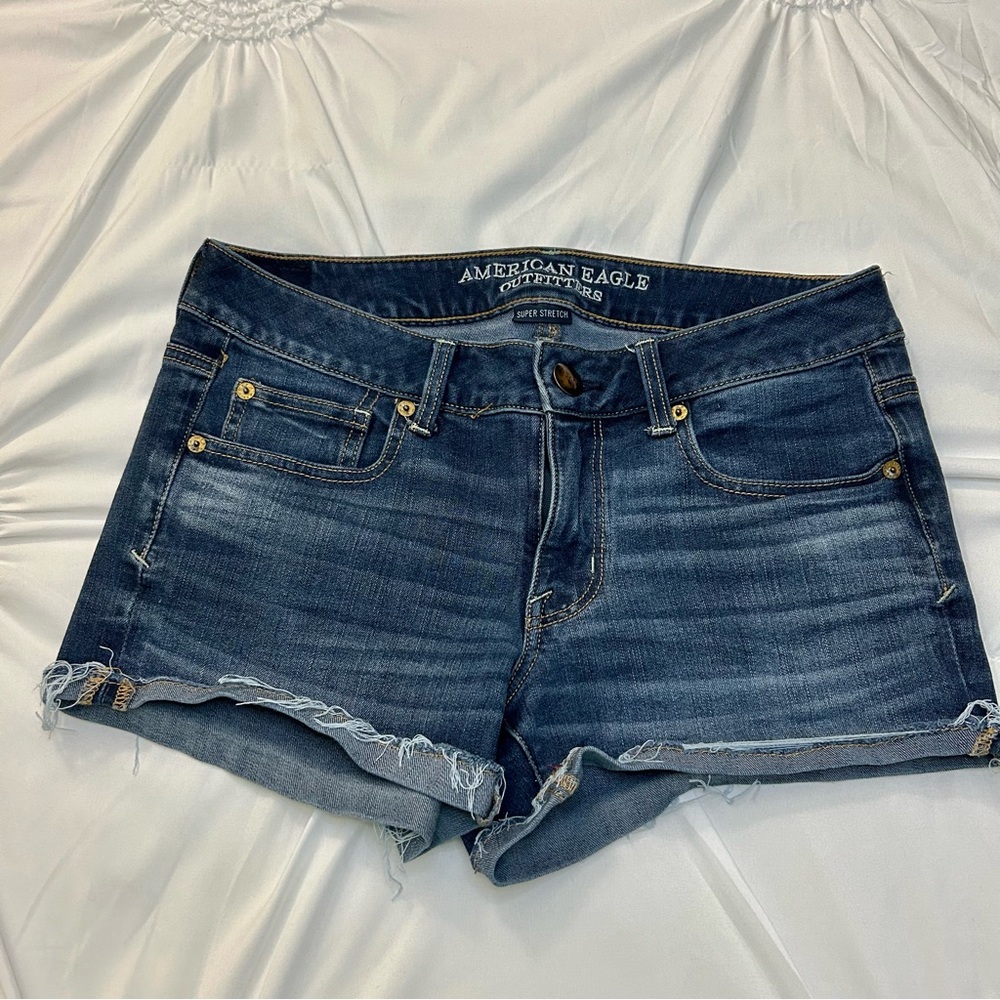 American Eagle AEO Denim Super Stretch Shortie Distressed Hem Jean Shorts Size 6